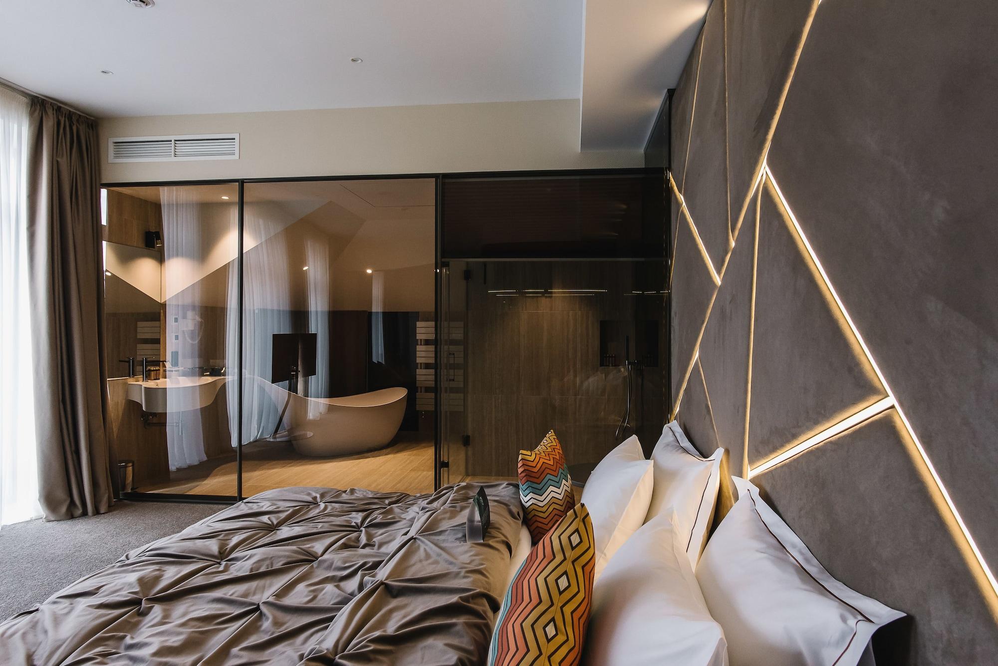 Noble Boutique Hotel Lutsk Luaran gambar