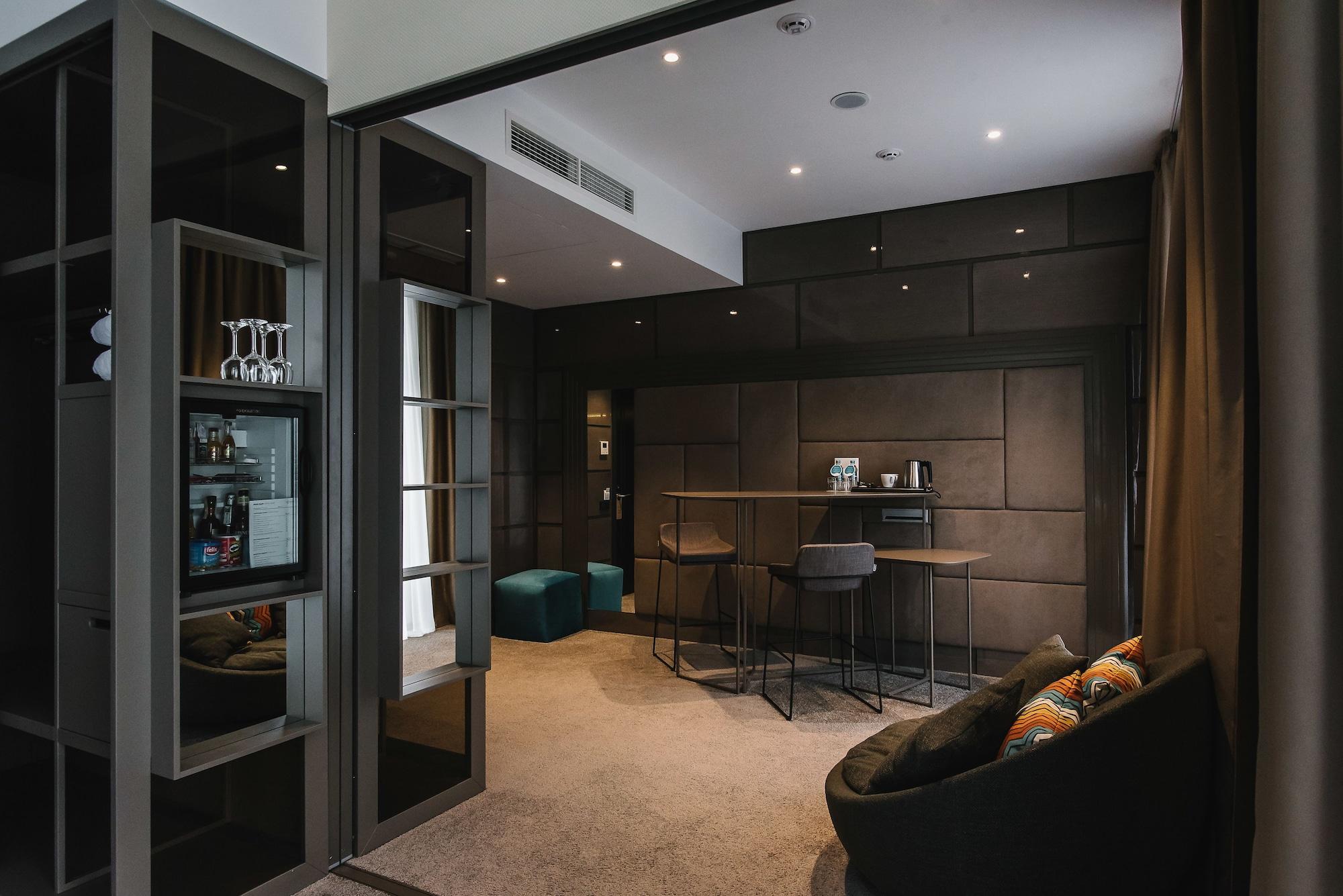 Noble Boutique Hotel Lutsk Luaran gambar