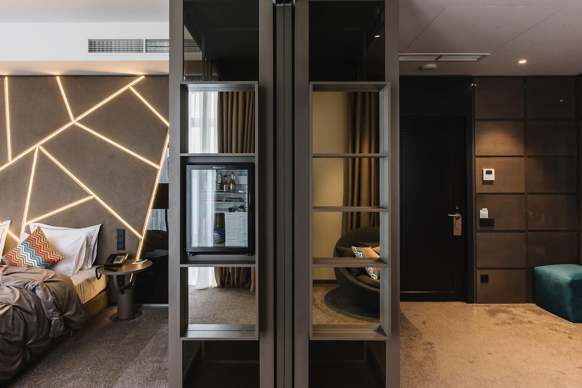 Noble Boutique Hotel Lutsk Luaran gambar