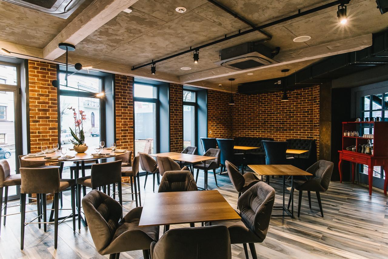 Noble Boutique Hotel Lutsk Luaran gambar