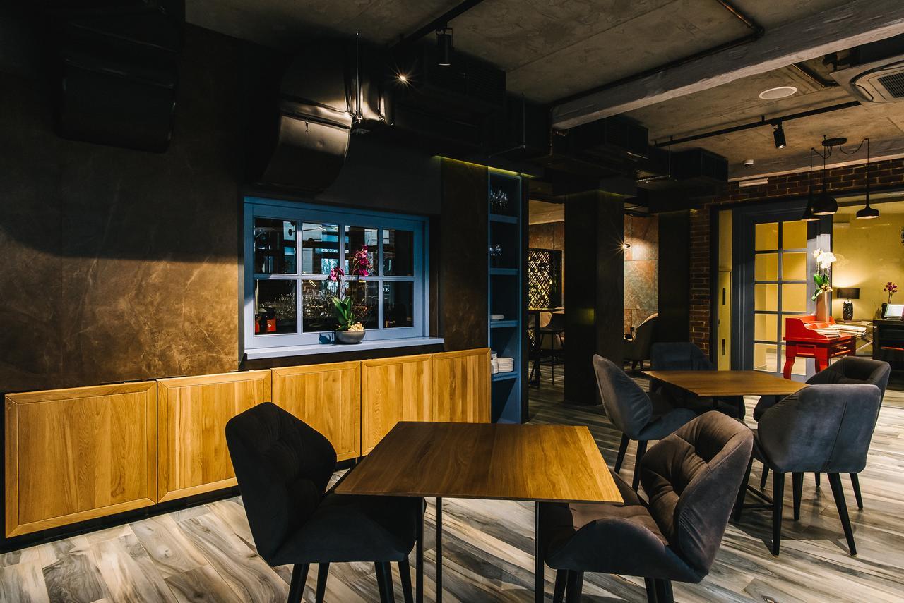 Noble Boutique Hotel Lutsk Luaran gambar