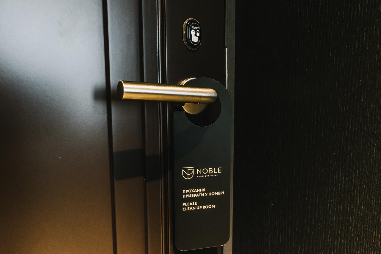 Noble Boutique Hotel Lutsk Luaran gambar