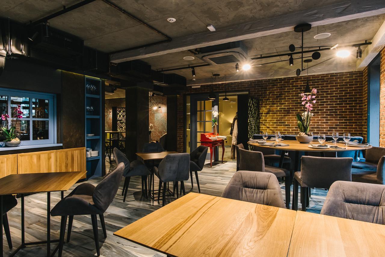 Noble Boutique Hotel Lutsk Luaran gambar