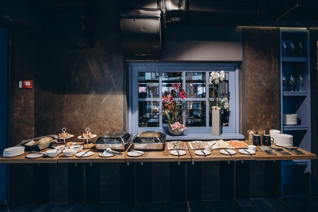 Noble Boutique Hotel Lutsk Luaran gambar