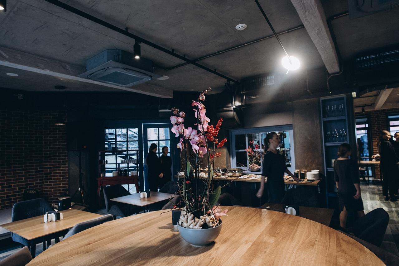 Noble Boutique Hotel Lutsk Luaran gambar